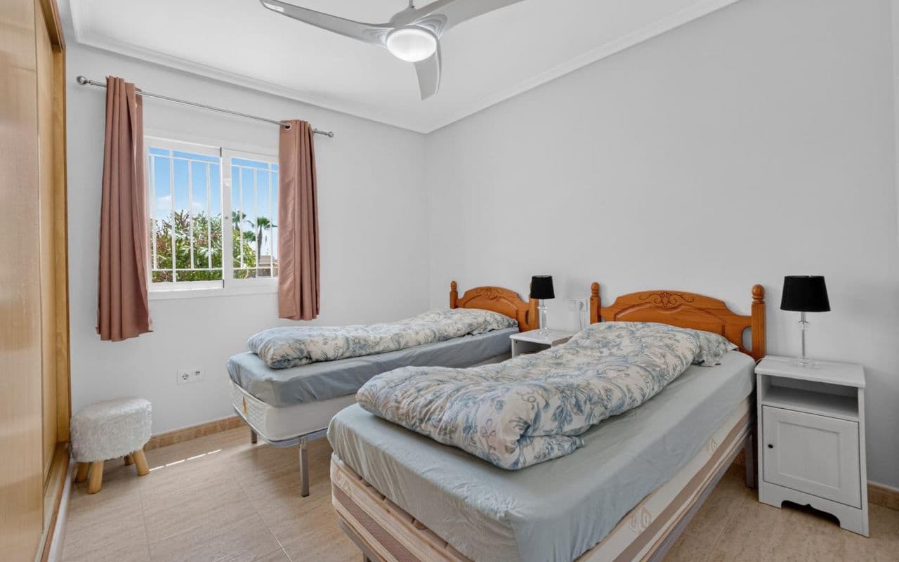 3 bedroom Terraced Villa for sale in Playa Flamenca with pool - € 315,000 (Ref: 9976155)