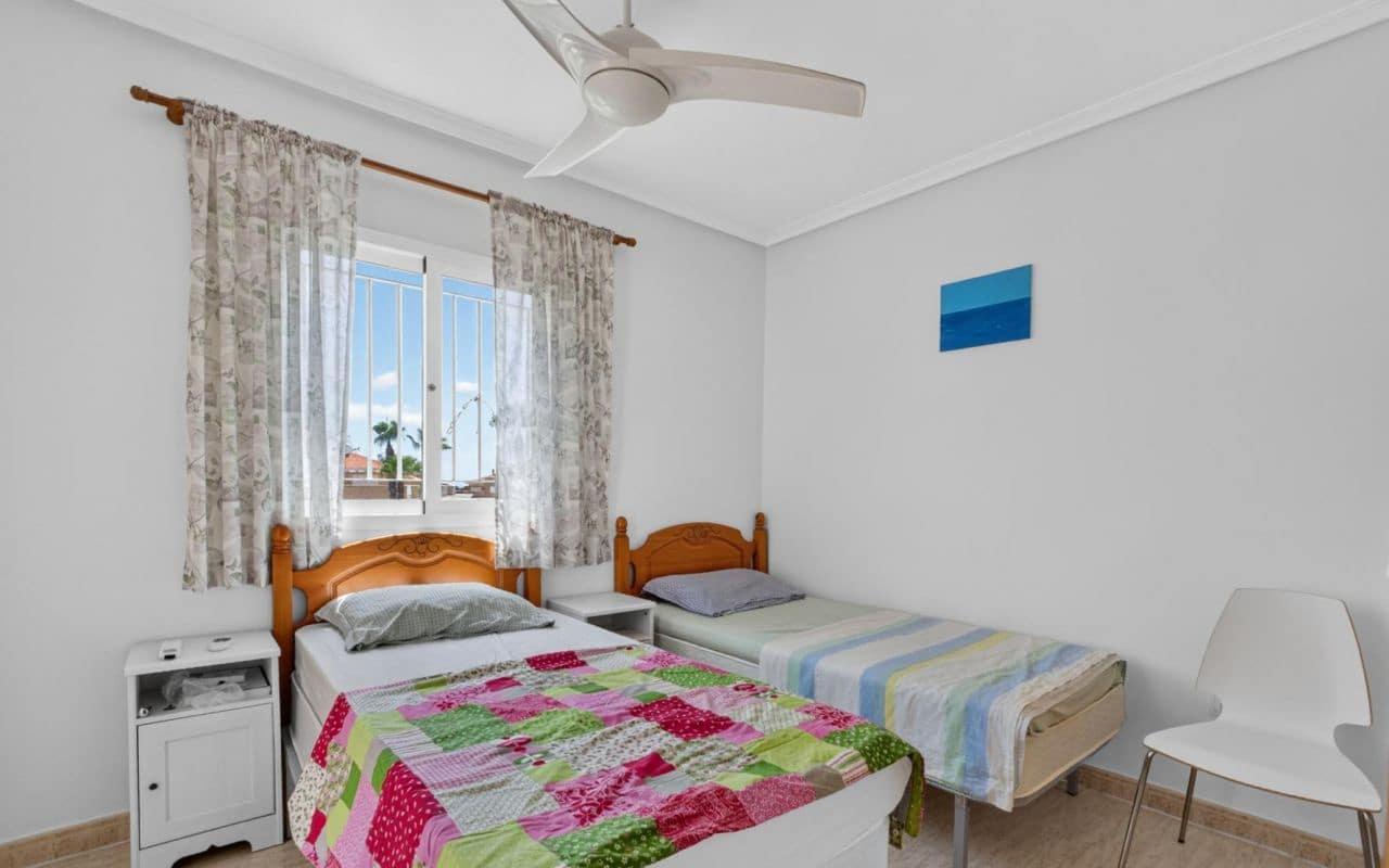 3 bedroom Terraced Villa for sale in Playa Flamenca with pool - € 315,000 (Ref: 9976155)