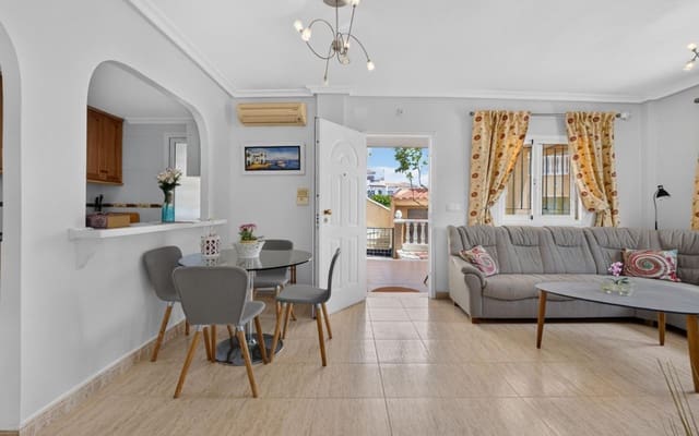3 soverom Rekkehus til salgs i Playa Flamenca, Orihuela med svømmebasseng - € 315 000 (Ref: 9976155)