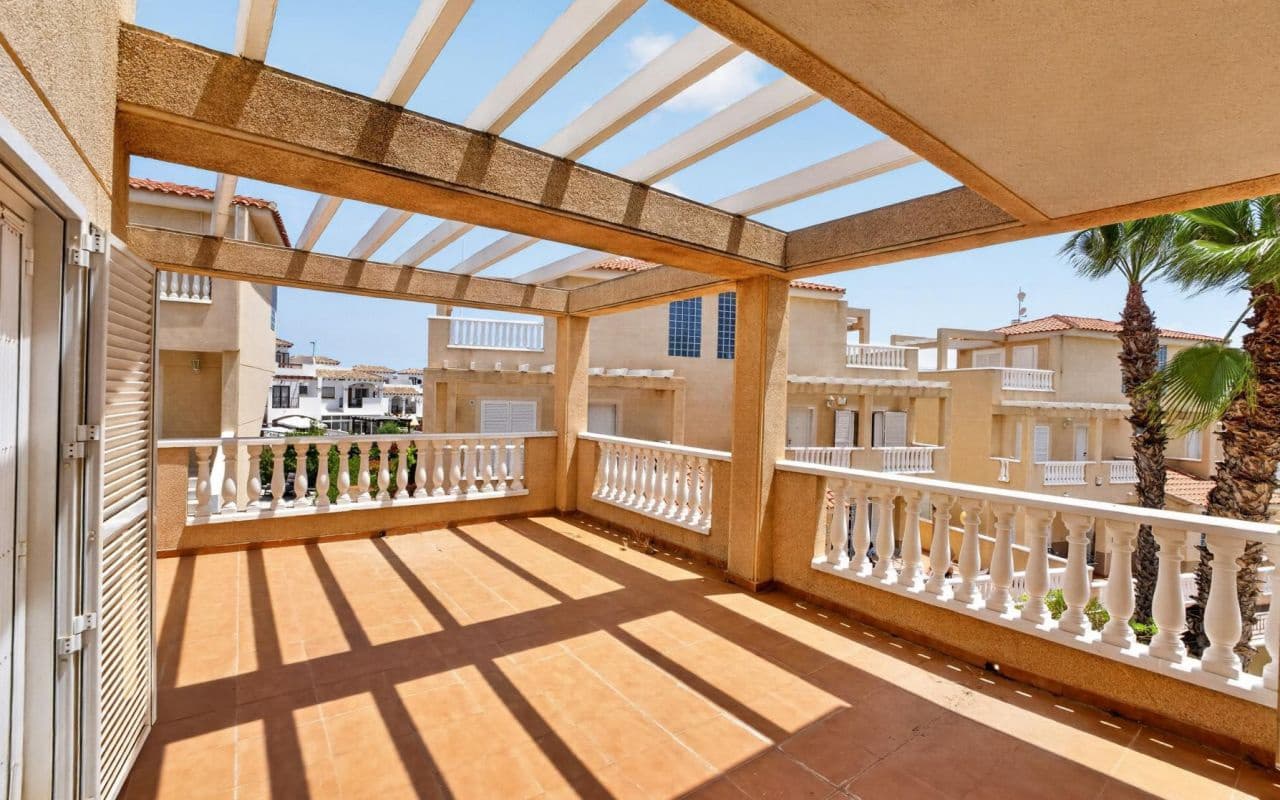 3 bedroom Terraced Villa for sale in Playa Flamenca with pool - € 315,000 (Ref: 9976155)