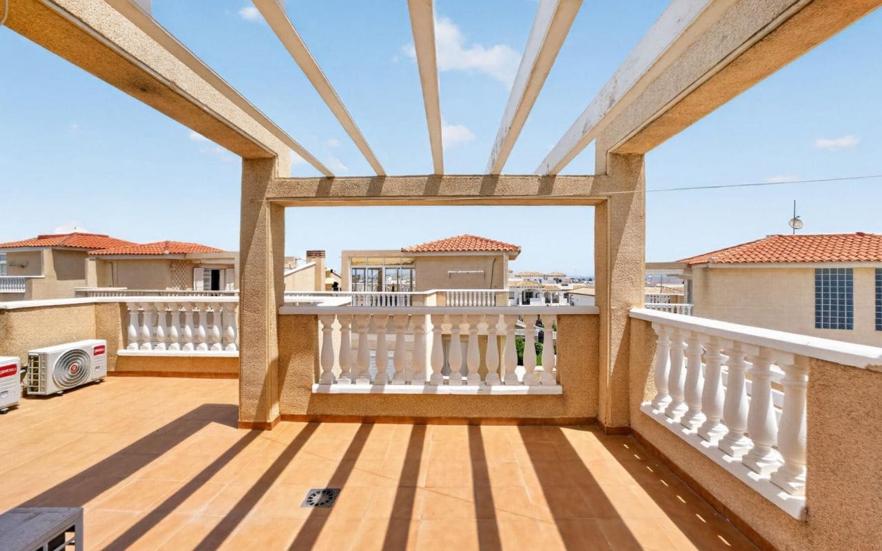 3 bedroom Terraced Villa for sale in Playa Flamenca with pool - € 315,000 (Ref: 9976155)