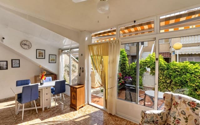2 soverom Leilighet til salgs i Playa Flamenca, Orihuela med svømmebasseng - € 195 000 (Ref: 9976156)