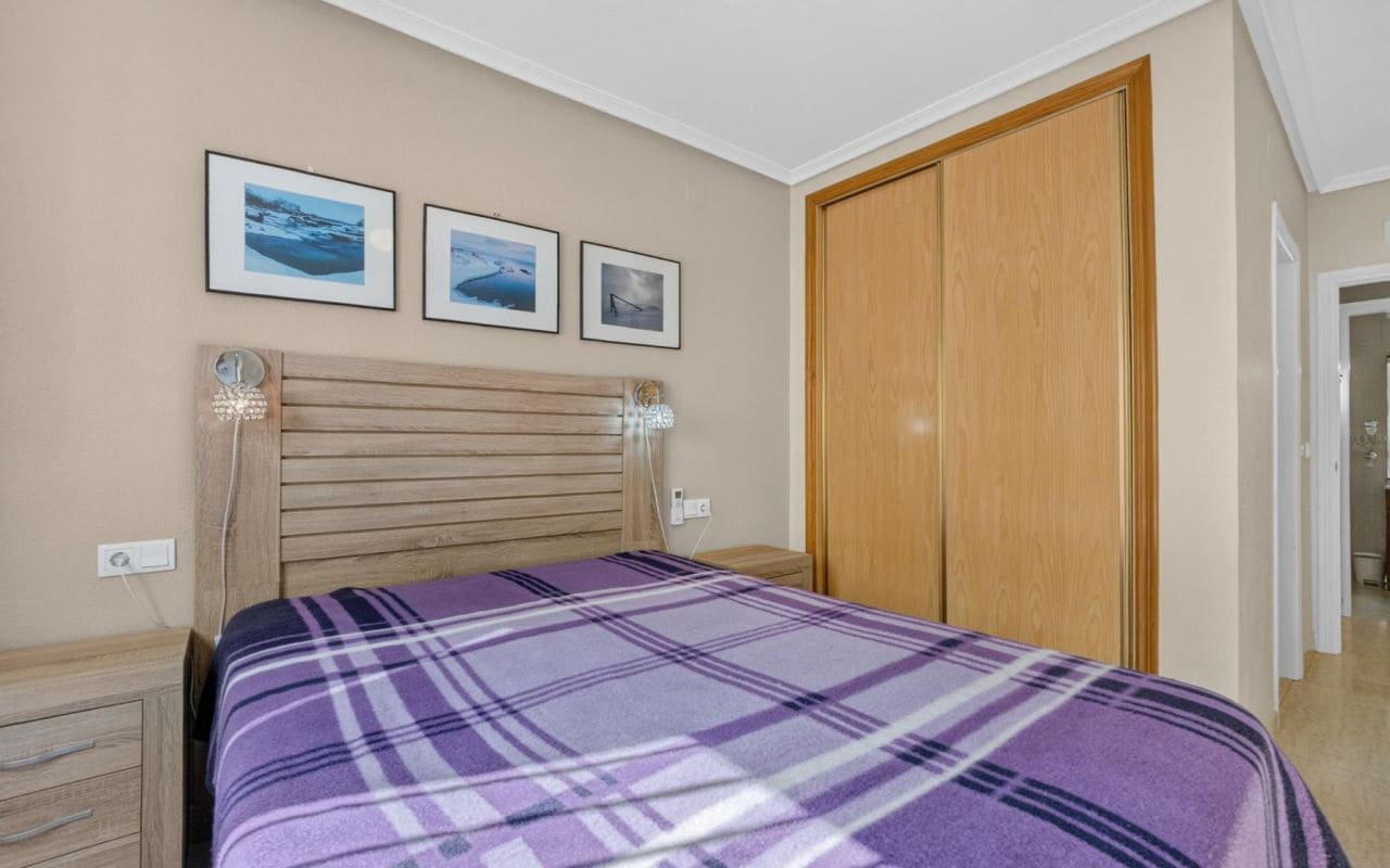 2 soverom Leilighet til salgs i Playa Flamenca med svømmebasseng - € 195 000 (Ref: 9976156)
