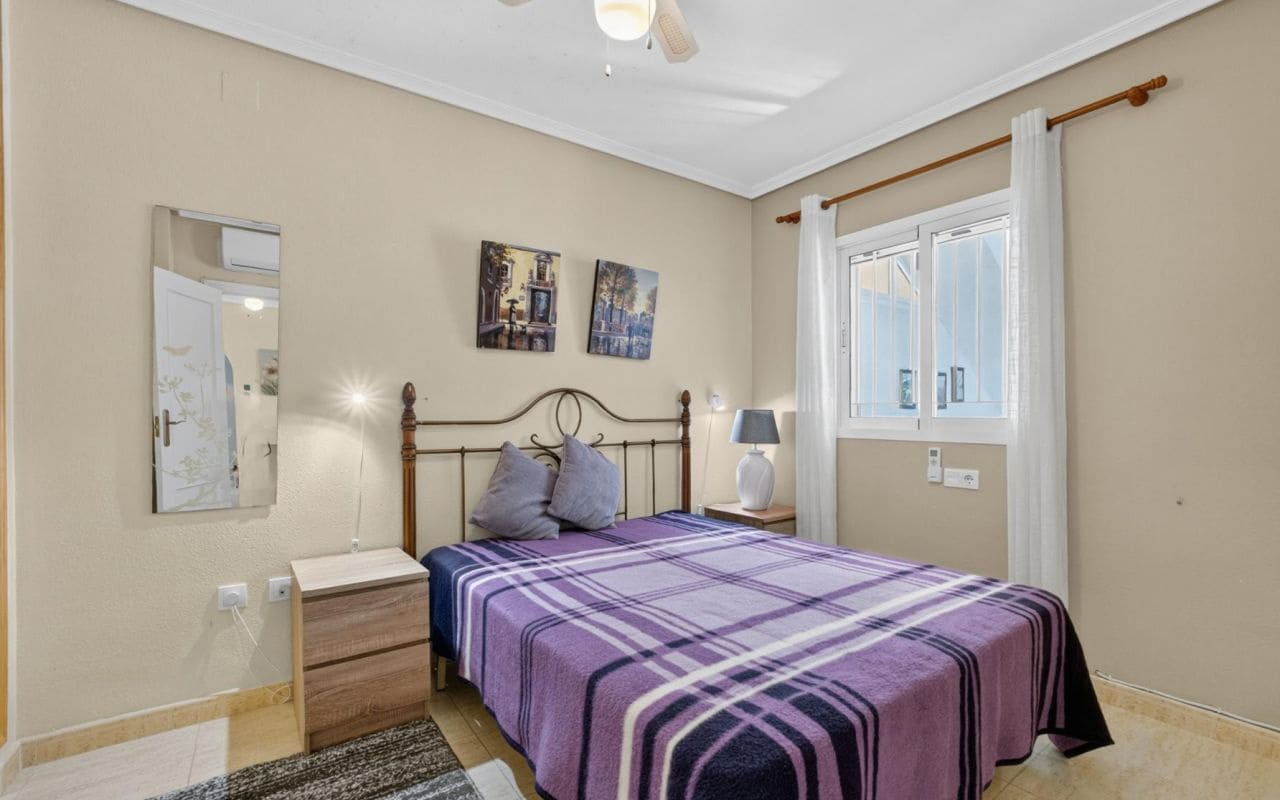 2 soverom Leilighet til salgs i Playa Flamenca med svømmebasseng - € 195 000 (Ref: 9976156)