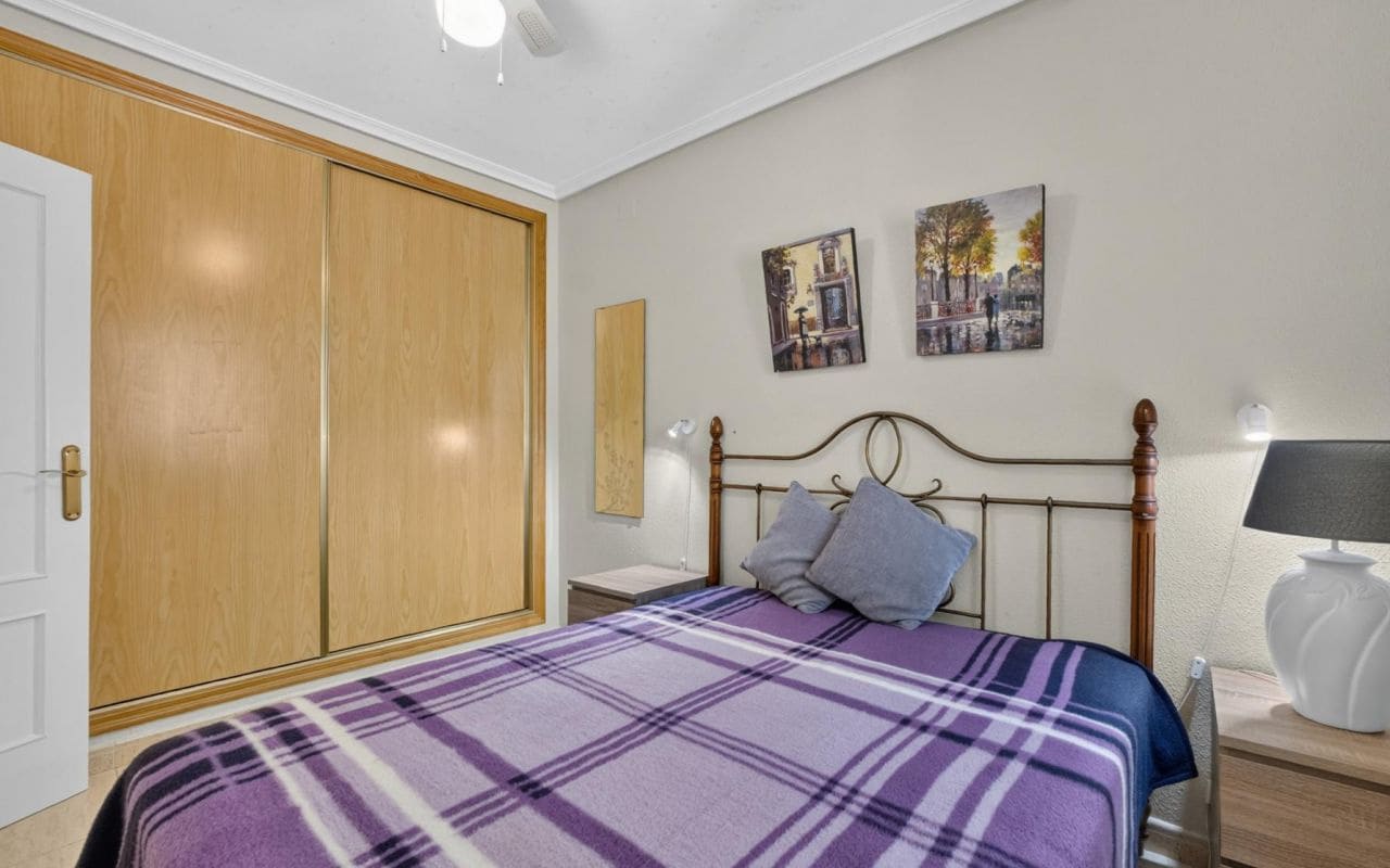 2 soverom Leilighet til salgs i Playa Flamenca med svømmebasseng - € 195 000 (Ref: 9976156)
