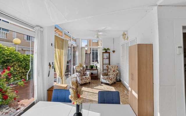 2 soverom Leilighet til salgs i Playa Flamenca, Orihuela med svømmebasseng - € 195 000 (Ref: 9976156)