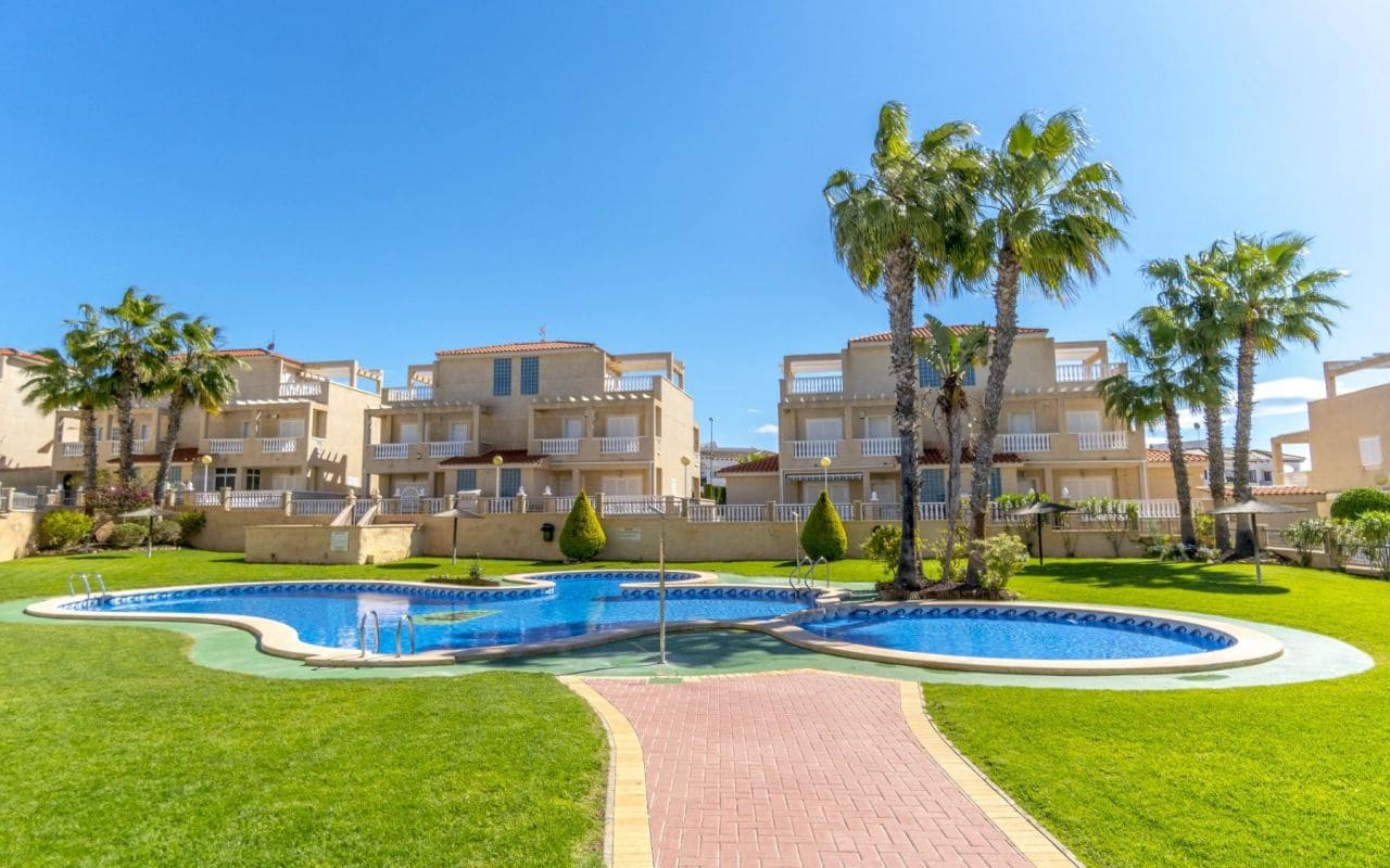 2 soverom Leilighet til salgs i Playa Flamenca med svømmebasseng - € 195 000 (Ref: 9976156)