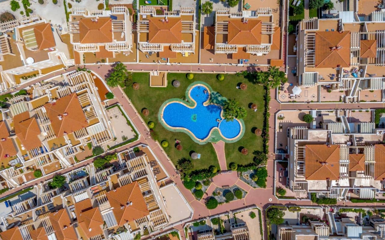 2 soverom Leilighet til salgs i Playa Flamenca med svømmebasseng - € 195 000 (Ref: 9976156)