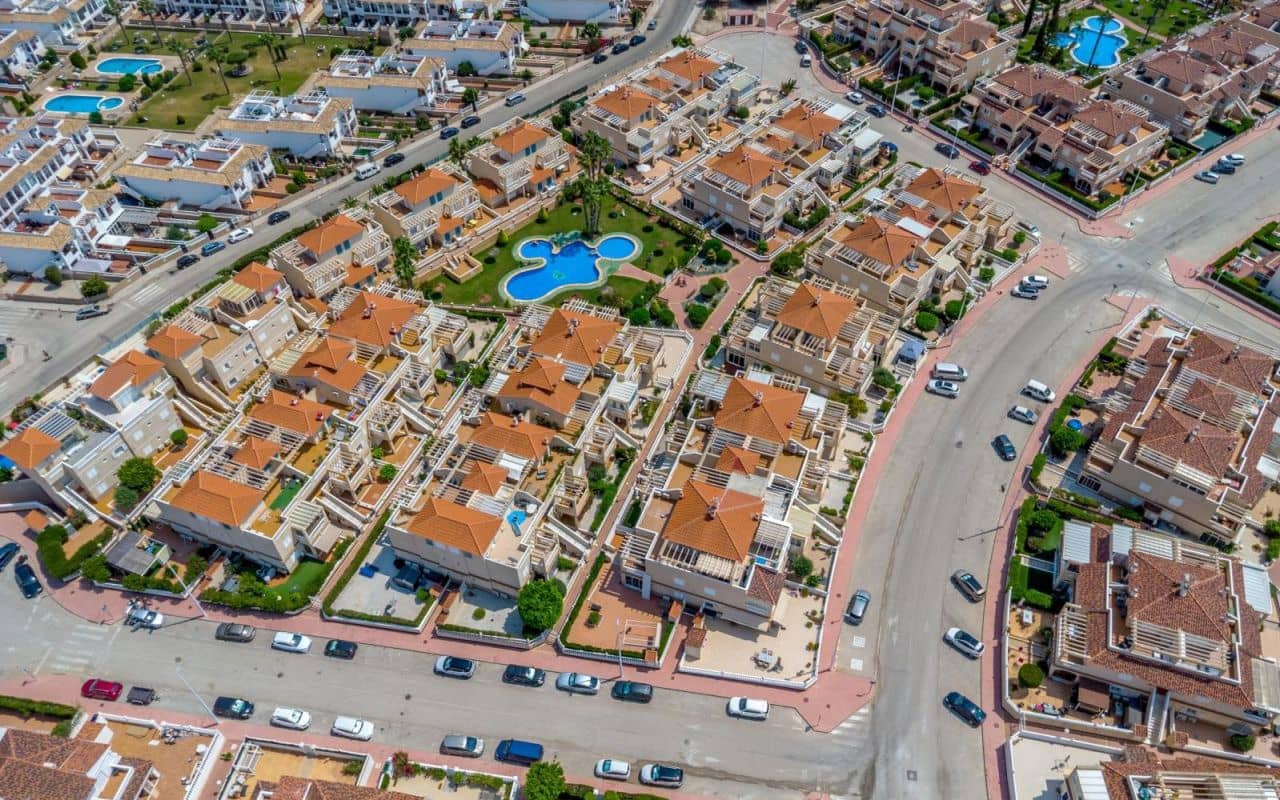 2 soverom Leilighet til salgs i Playa Flamenca med svømmebasseng - € 195 000 (Ref: 9976156)