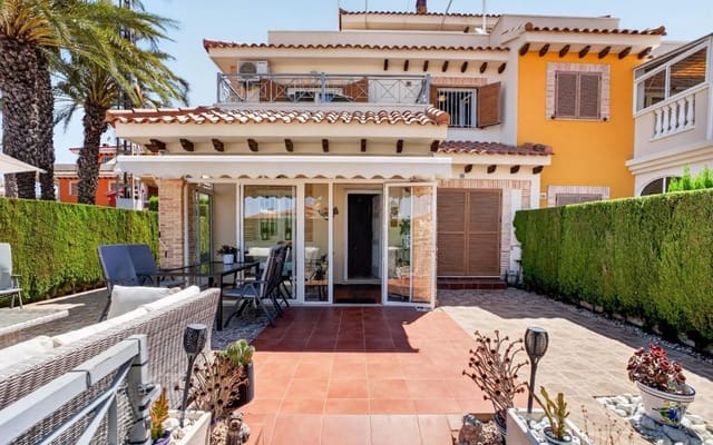 3 soverom Hus til salgs i Playa Flamenca, Orihuela med svømmebasseng - € 399 000 (Ref: 9977763)
