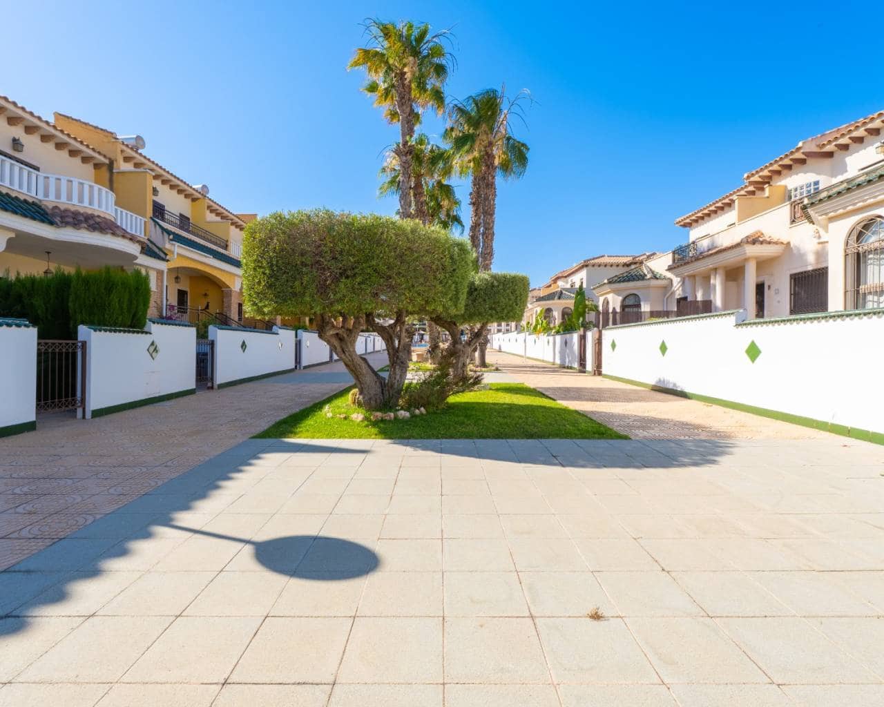 3 chambre Maison de Ville à vendre à Ciudad Quesada avec piscine - 295 000 € (Ref: 9981558)