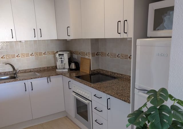 2 slaapkamer Appartement te koop in Daya Nueva met zwembad - € 130.000 (Ref: 9983250)