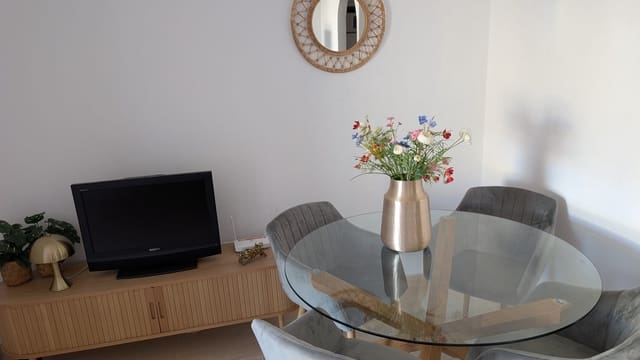 2 slaapkamer Appartement te koop in Daya Nueva met zwembad - € 130.000 (Ref: 9983250)