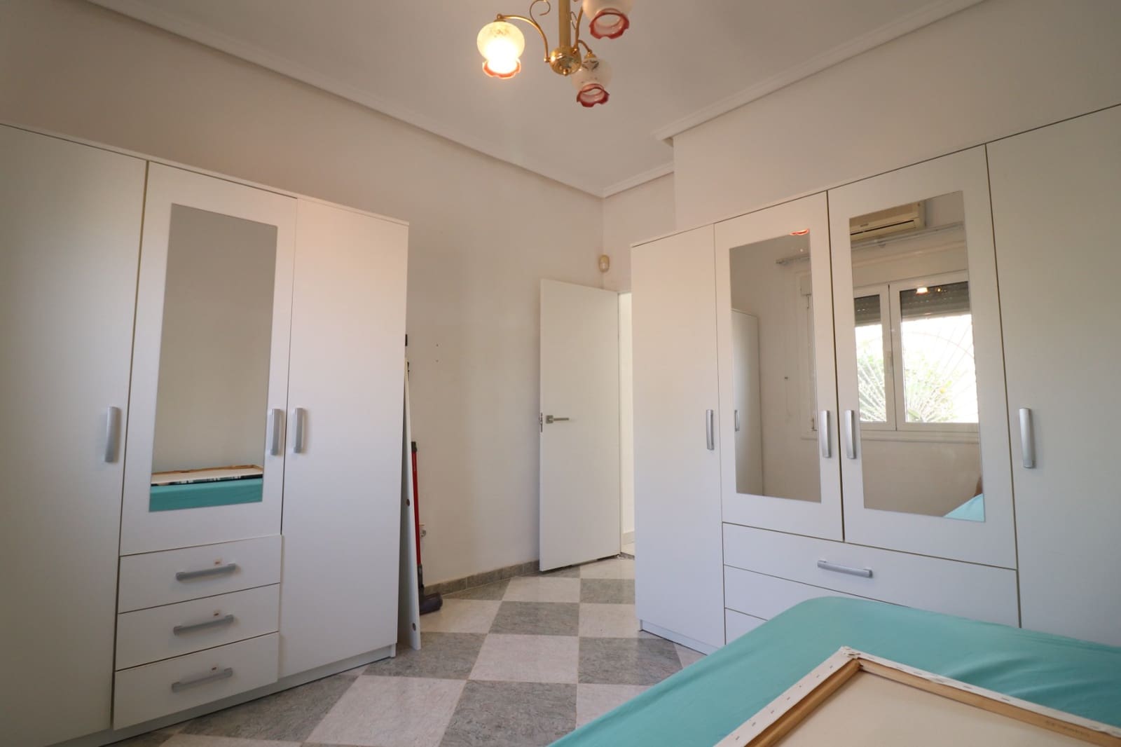 3 Zimmer Villa zu verkaufen in Ciudad Quesada mit Pool Garage - 394.950 € (Ref: 9983762)