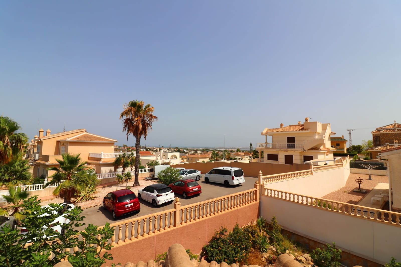 3 Zimmer Villa zu verkaufen in Ciudad Quesada mit Pool Garage - 394.950 € (Ref: 9983762)