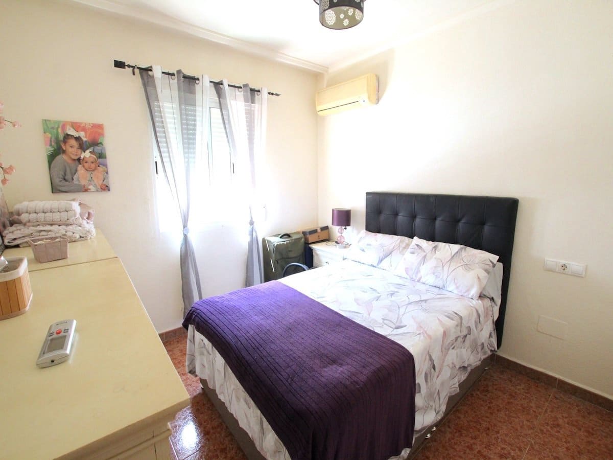 4 slaapkamer Villa te koop in Benijofar met zwembad - € 369.950 (Ref: 9985686)