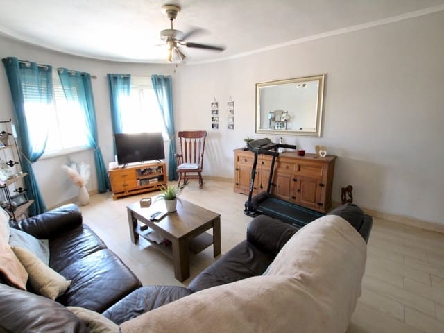 4 slaapkamer Villa te koop in Benijófar met zwembad - € 369.950 (Ref: 9985686)