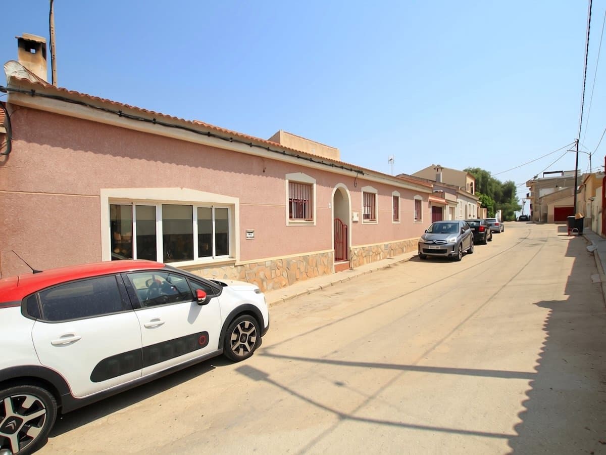 4 slaapkamer Villa te koop in Benijofar met zwembad - € 369.950 (Ref: 9985686)