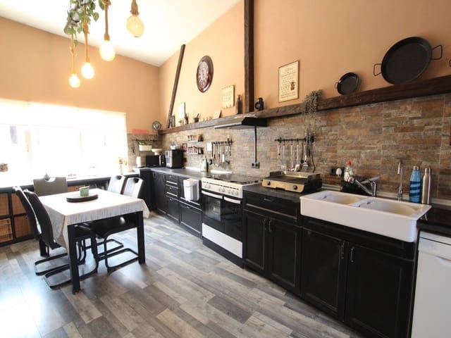 4 slaapkamer Villa te koop in Benijófar met zwembad - € 369.950 (Ref: 9985686)