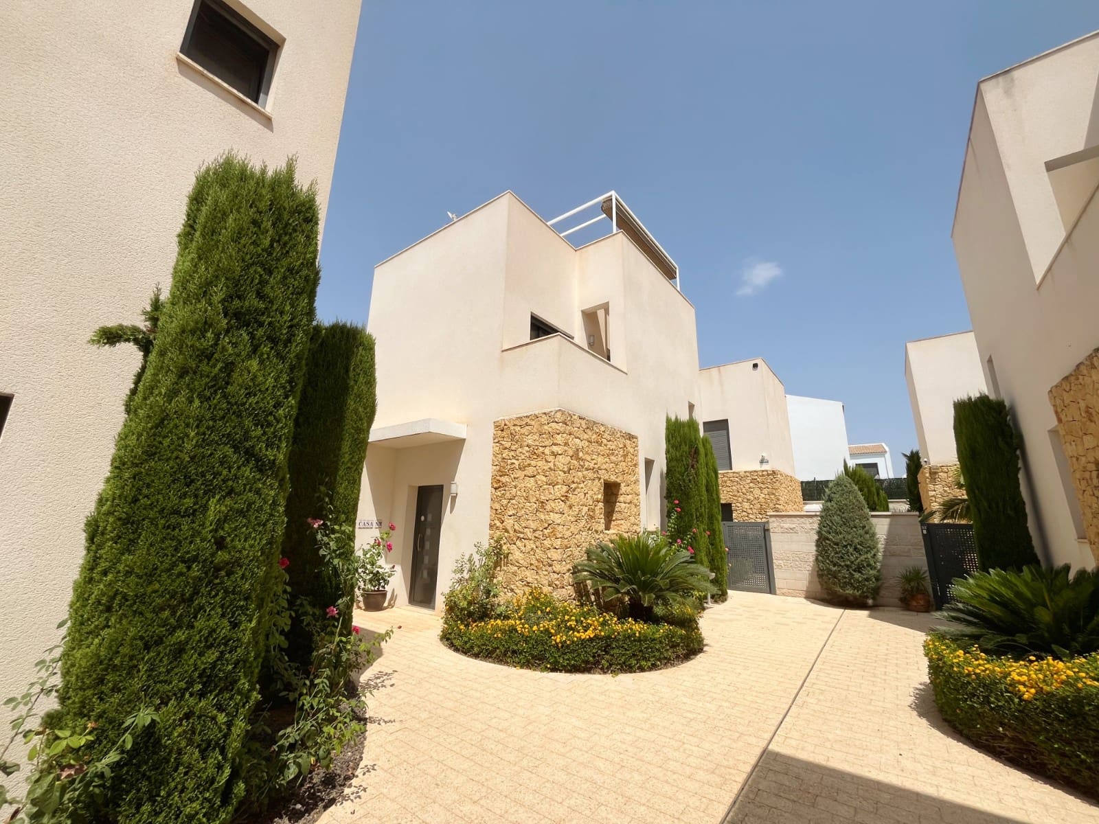 2 soveværelse Villa til salg i Ciudad Quesada med swimmingpool - € 335.000 (Ref: 9987163)
