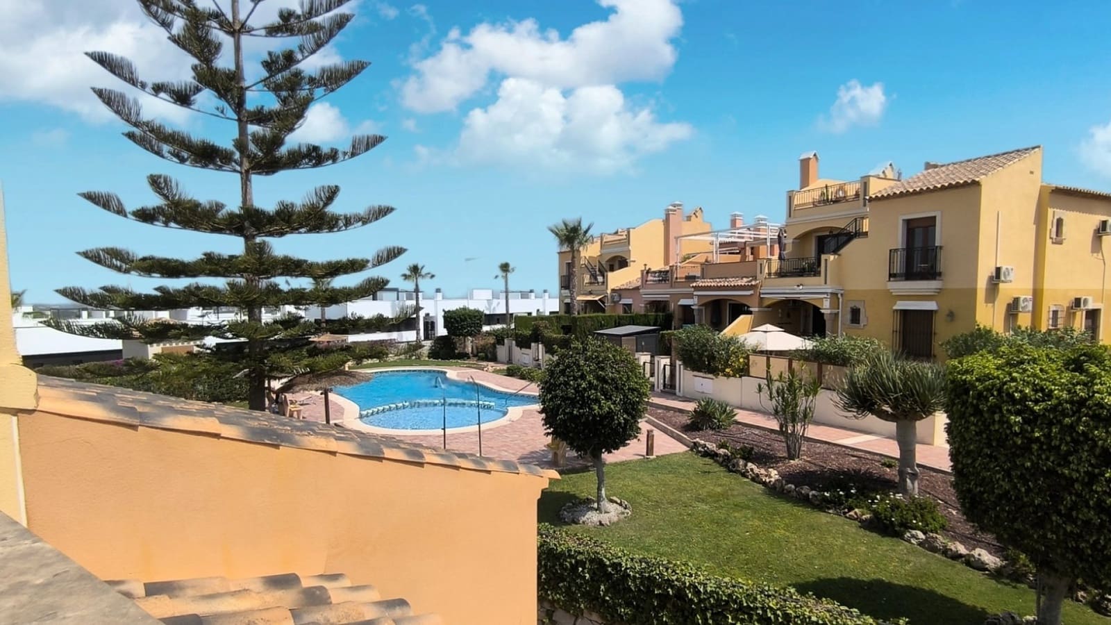 Apartamento de 2 habitaciones en Algorfa en venta con piscina - 189.950 € (Ref: 9987337)