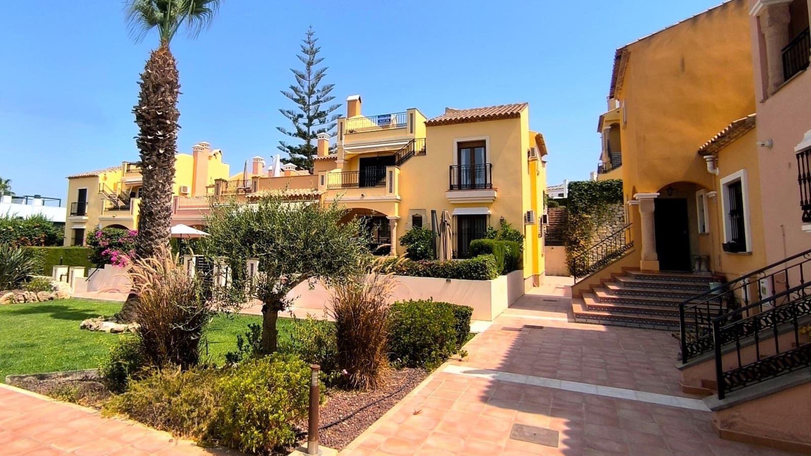 Apartamento de 2 habitaciones en Algorfa en venta con piscina - 189.950 € (Ref: 9987337)