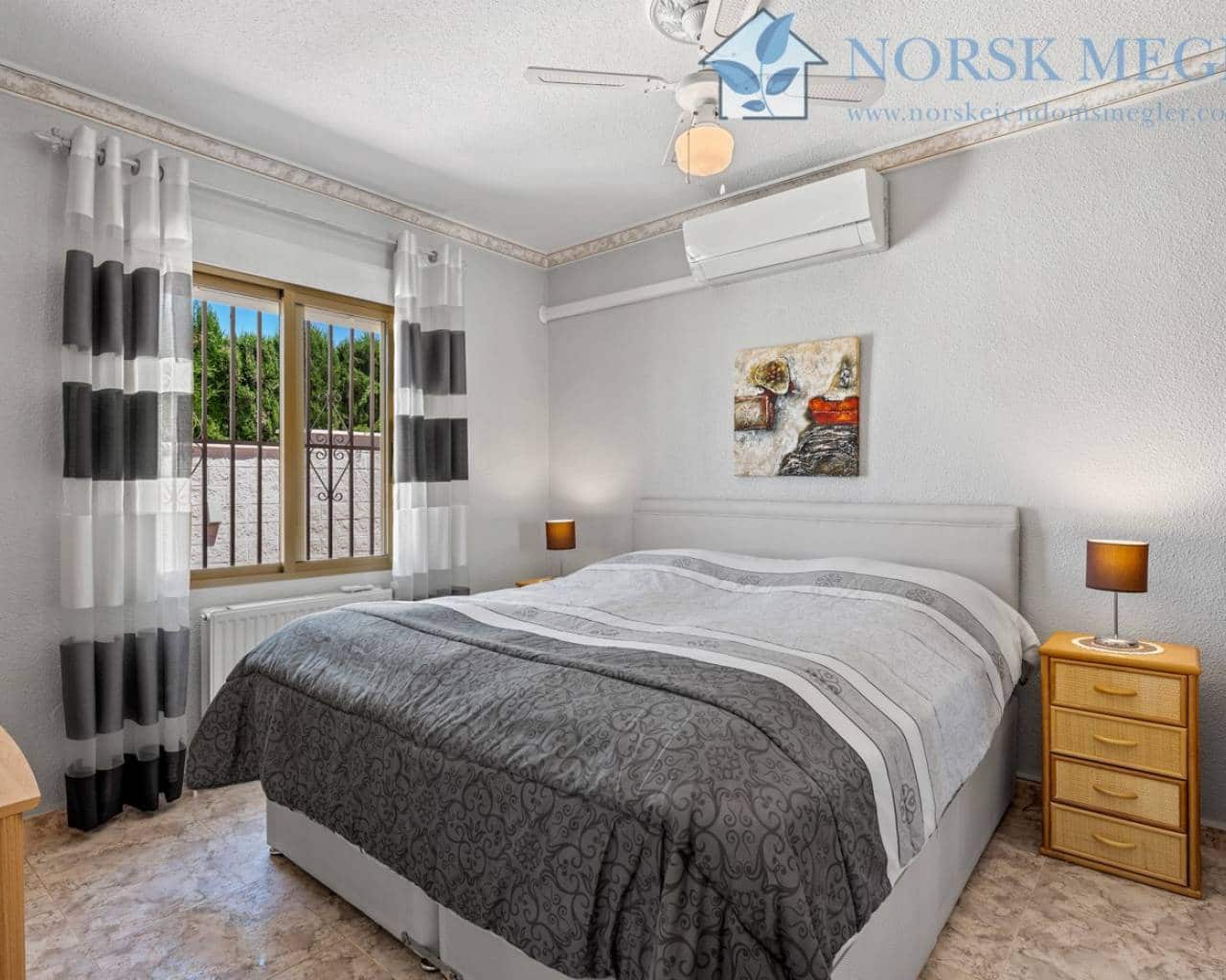 3 slaapkamer Villa te koop in Ciudad Quesada met zwembad garage - € 559.000 (Ref: 9991825)