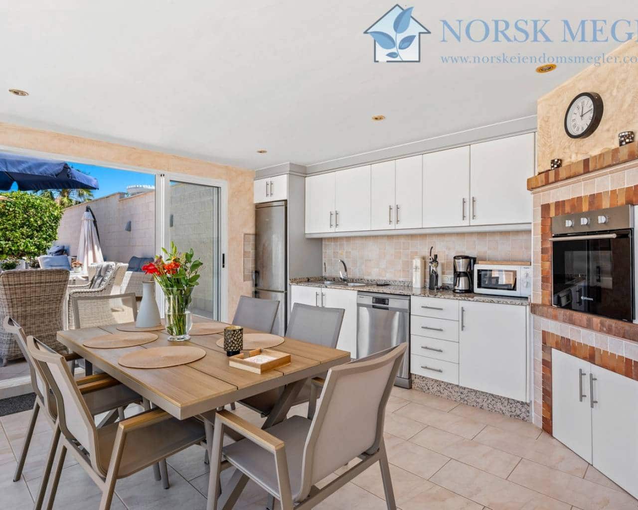 3 slaapkamer Villa te koop in Ciudad Quesada met zwembad garage - € 559.000 (Ref: 9991825)