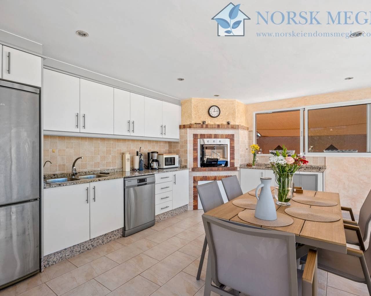 3 slaapkamer Villa te koop in Ciudad Quesada met zwembad garage - € 559.000 (Ref: 9991825)
