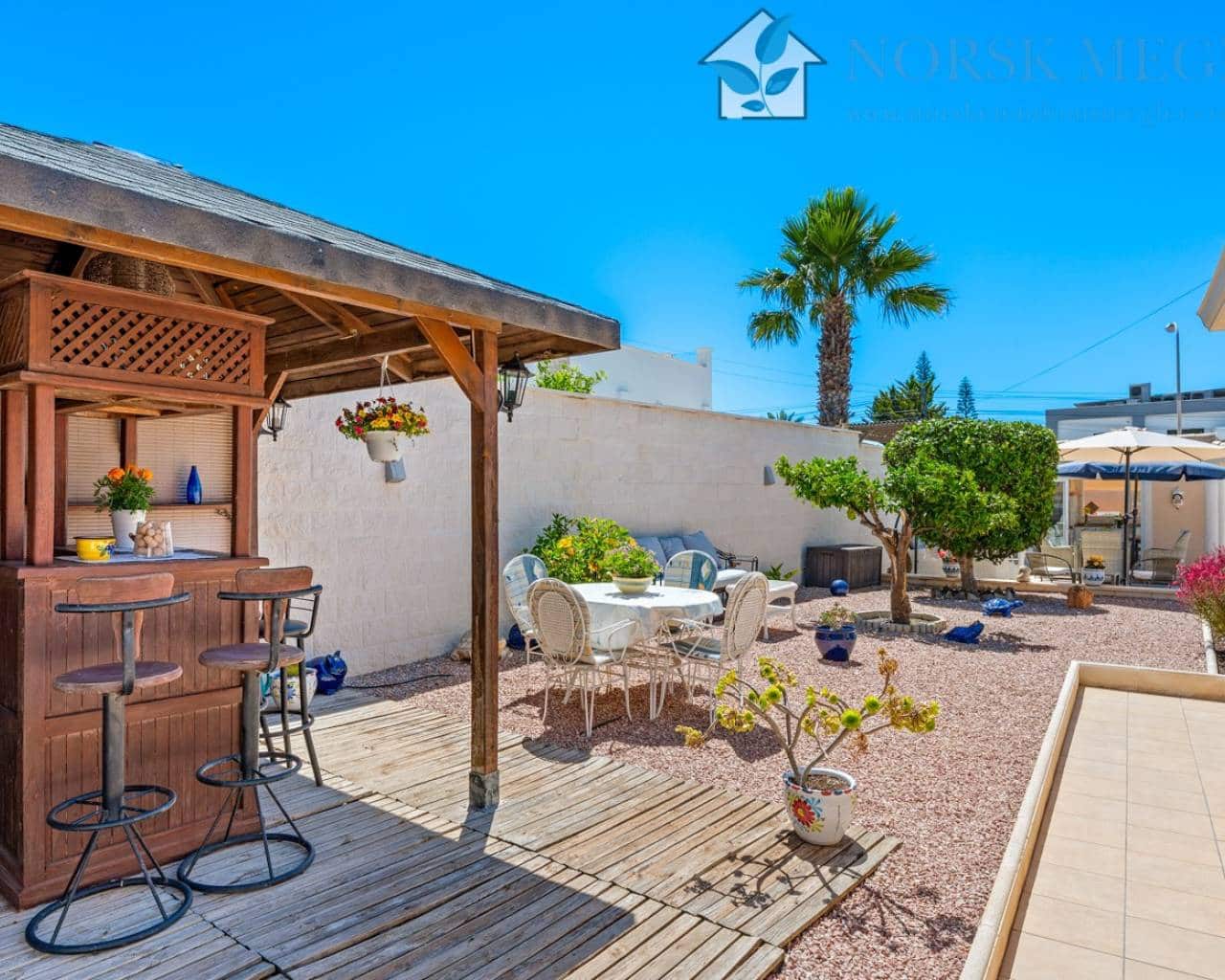3 slaapkamer Villa te koop in Ciudad Quesada met zwembad garage - € 559.000 (Ref: 9991825)