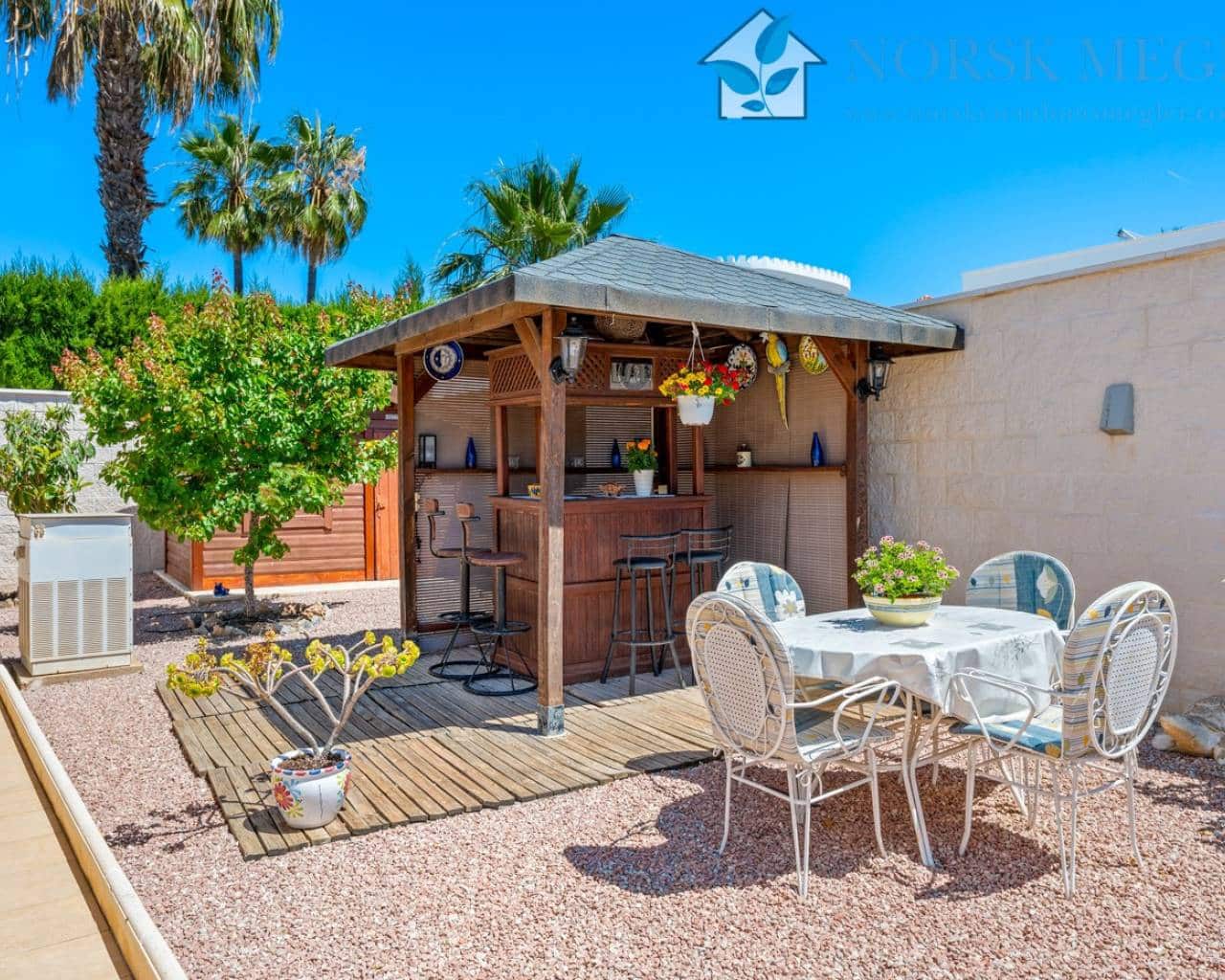 3 slaapkamer Villa te koop in Ciudad Quesada met zwembad garage - € 559.000 (Ref: 9991825)