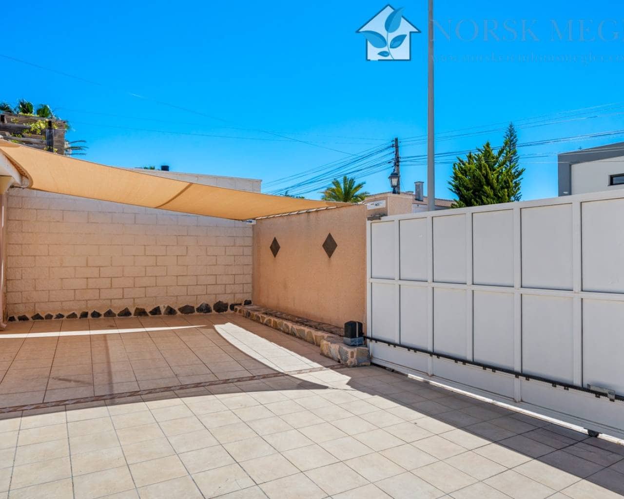3 slaapkamer Villa te koop in Ciudad Quesada met zwembad garage - € 559.000 (Ref: 9991825)
