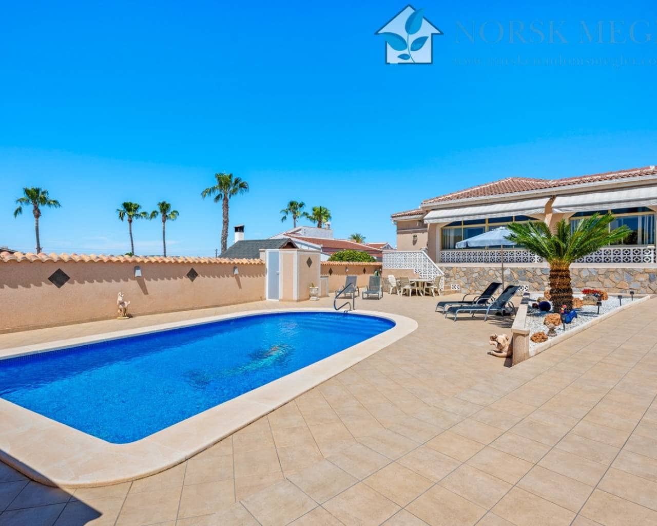 3 slaapkamer Villa te koop in Ciudad Quesada met zwembad garage - € 559.000 (Ref: 9991825)