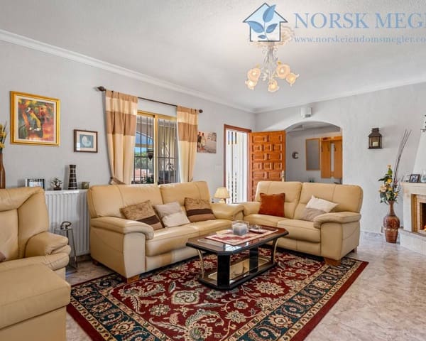3 slaapkamer Villa te koop in Ciudad Quesada, Rojales met zwembad garage - € 559.000 (Ref: 9991825)