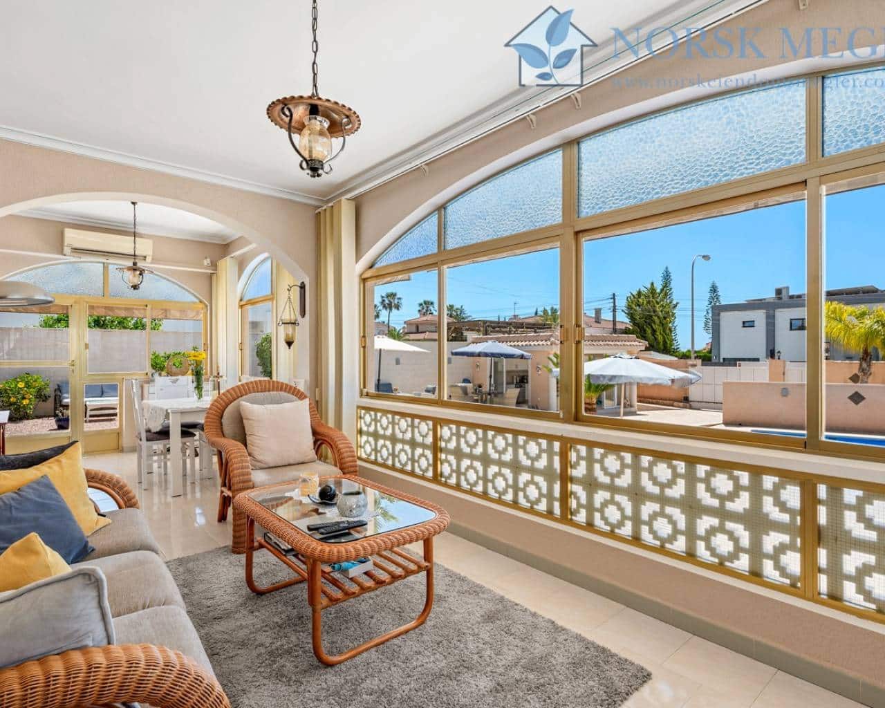 3 slaapkamer Villa te koop in Ciudad Quesada met zwembad garage - € 559.000 (Ref: 9991825)
