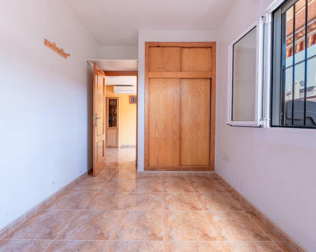 2 sypialnia Apartament na sprzedaż w Torrevieja z basenem garażem - 135 000 € (Ref: 9991826)