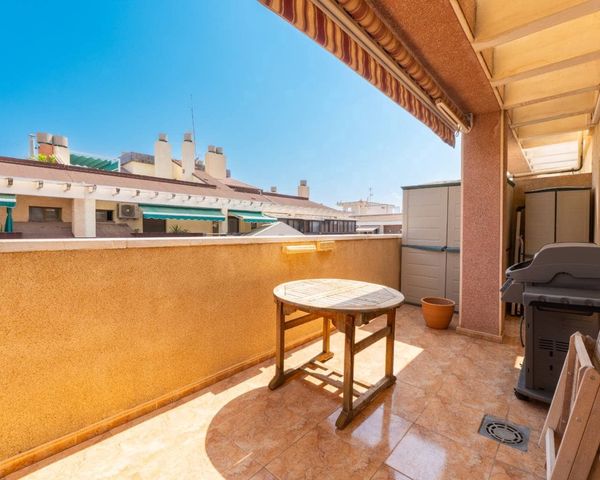2 sypialnia Apartament na sprzedaż w Torrevieja z basenem garażem - 135 000 € (Ref: 9991826)