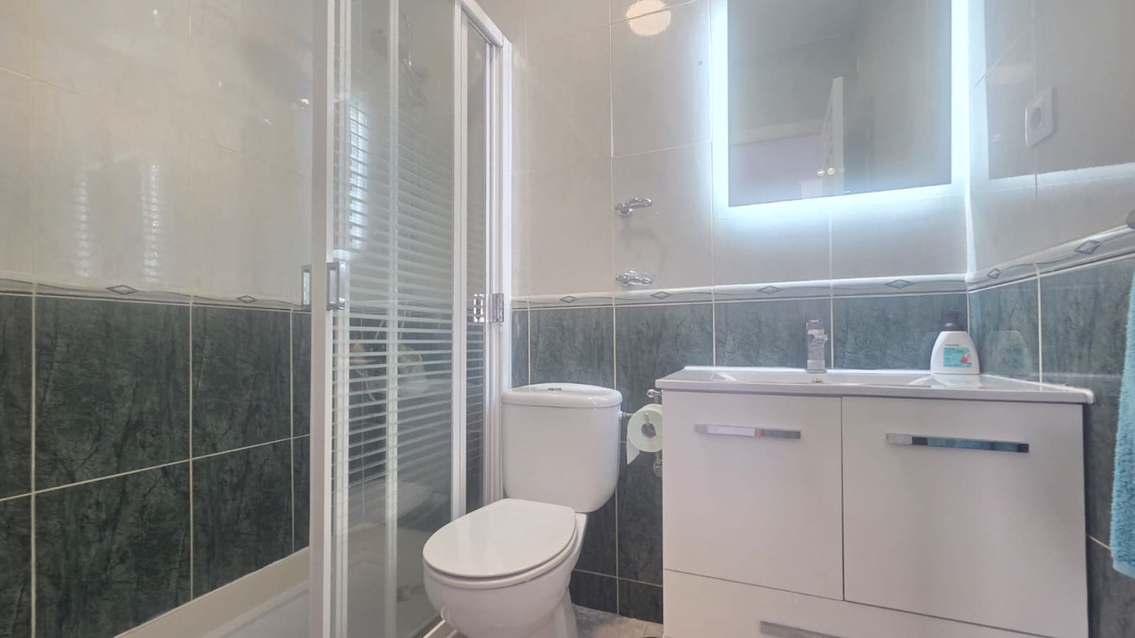 2 soverom Leilighet til salgs i Villamartin med svømmebasseng - € 199 000 (Ref: 9996306)
