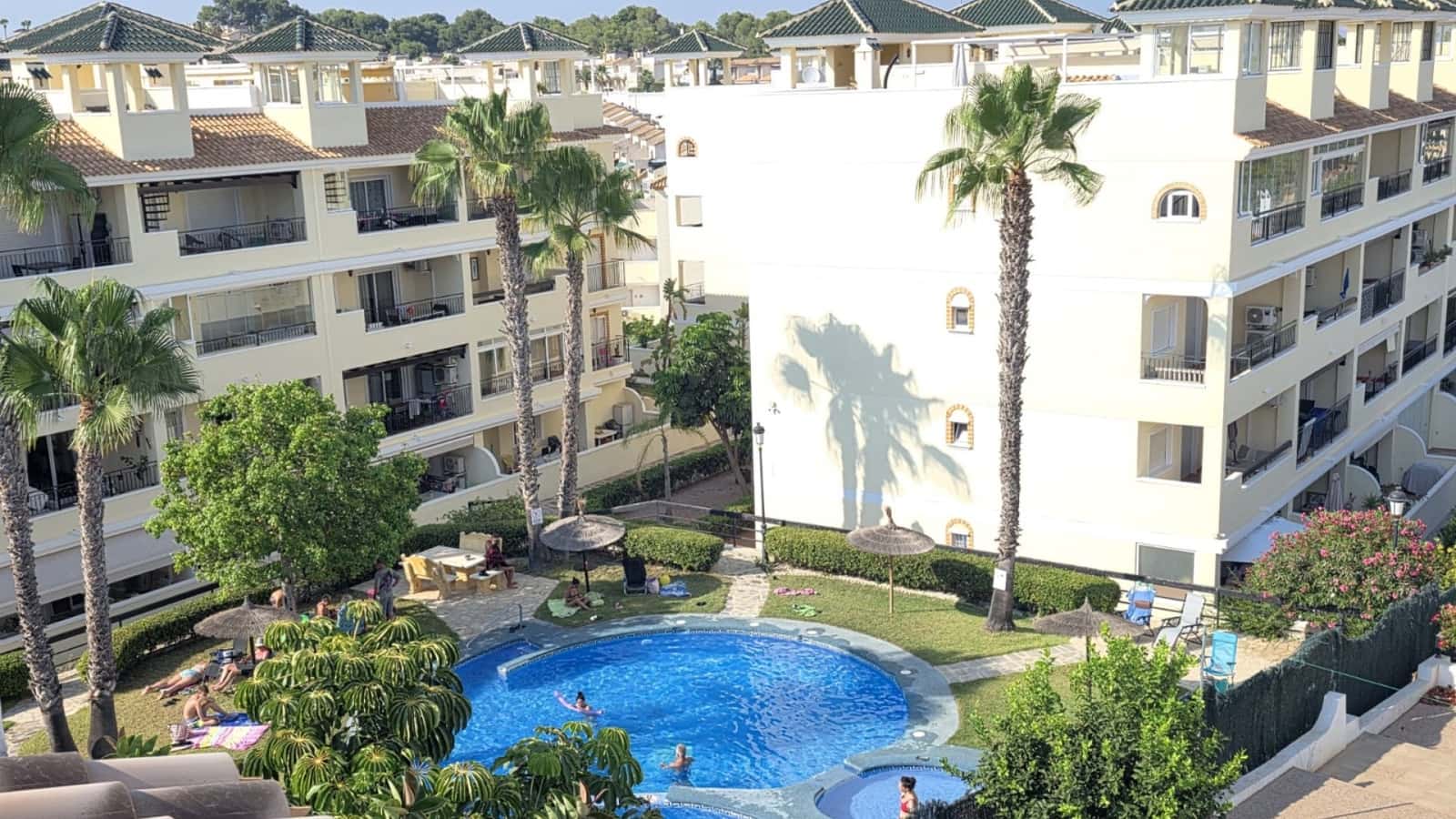 2 soverom Leilighet til salgs i Villamartin med svømmebasseng - € 199 000 (Ref: 9996306)