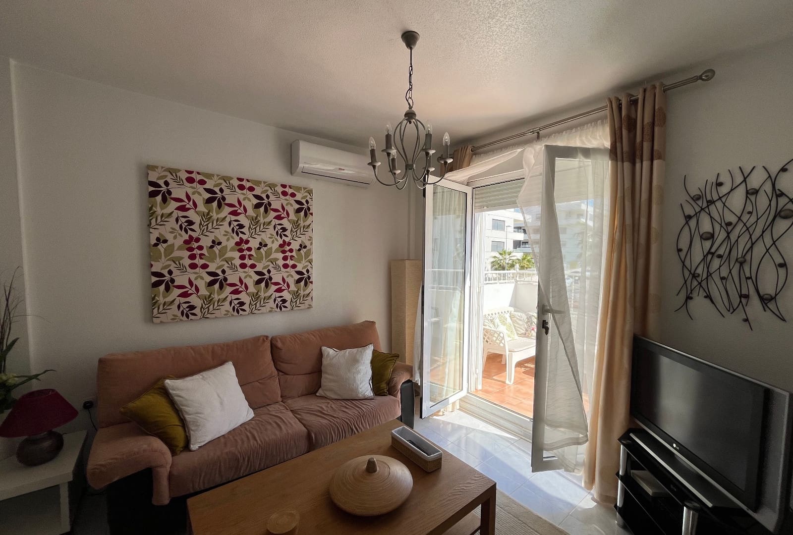 2 bedroom Apartment for sale in Villamartin with pool - € 164,000 (Ref: 9999043)