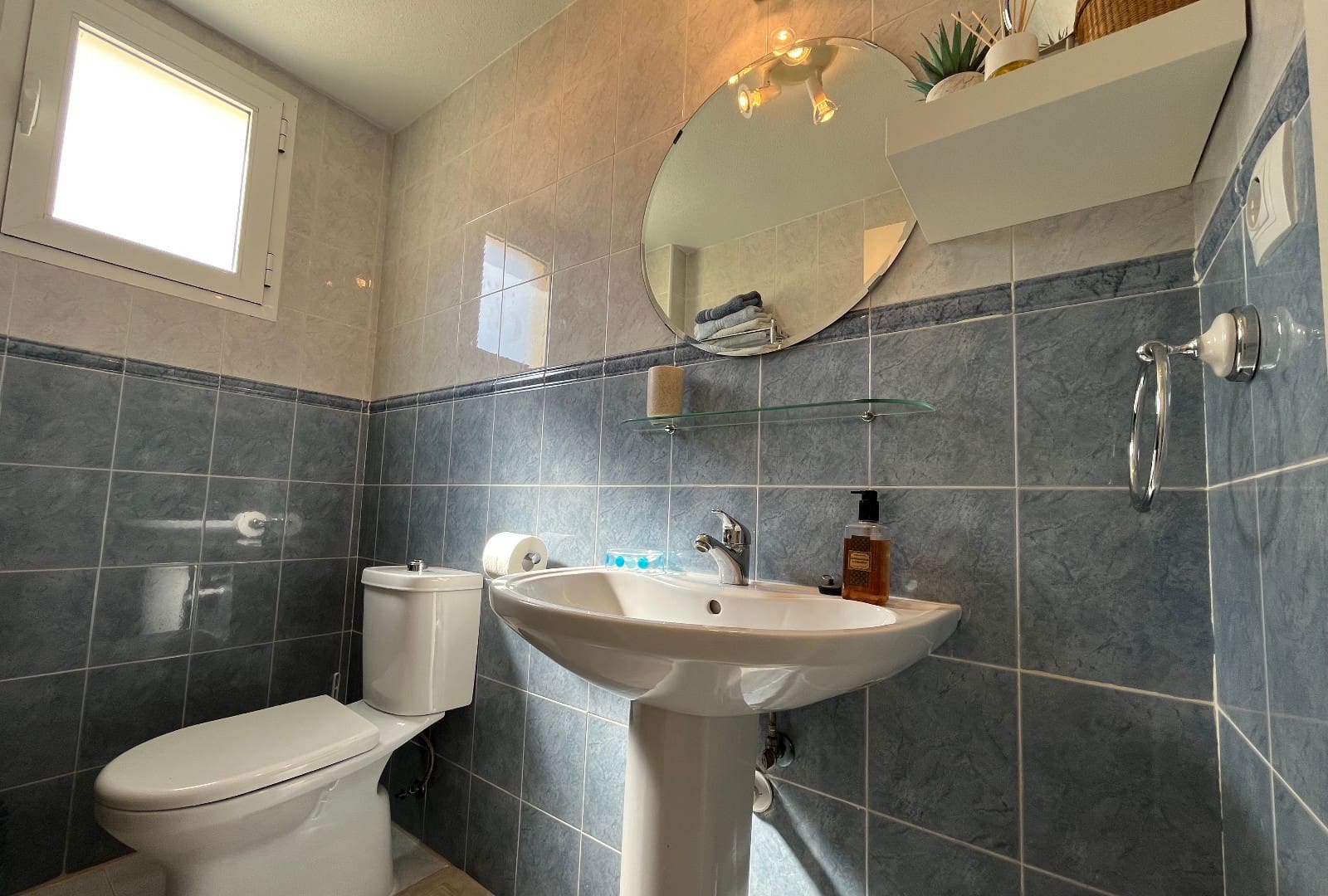 2 bedroom Apartment for sale in Villamartin with pool - € 164,000 (Ref: 9999043)