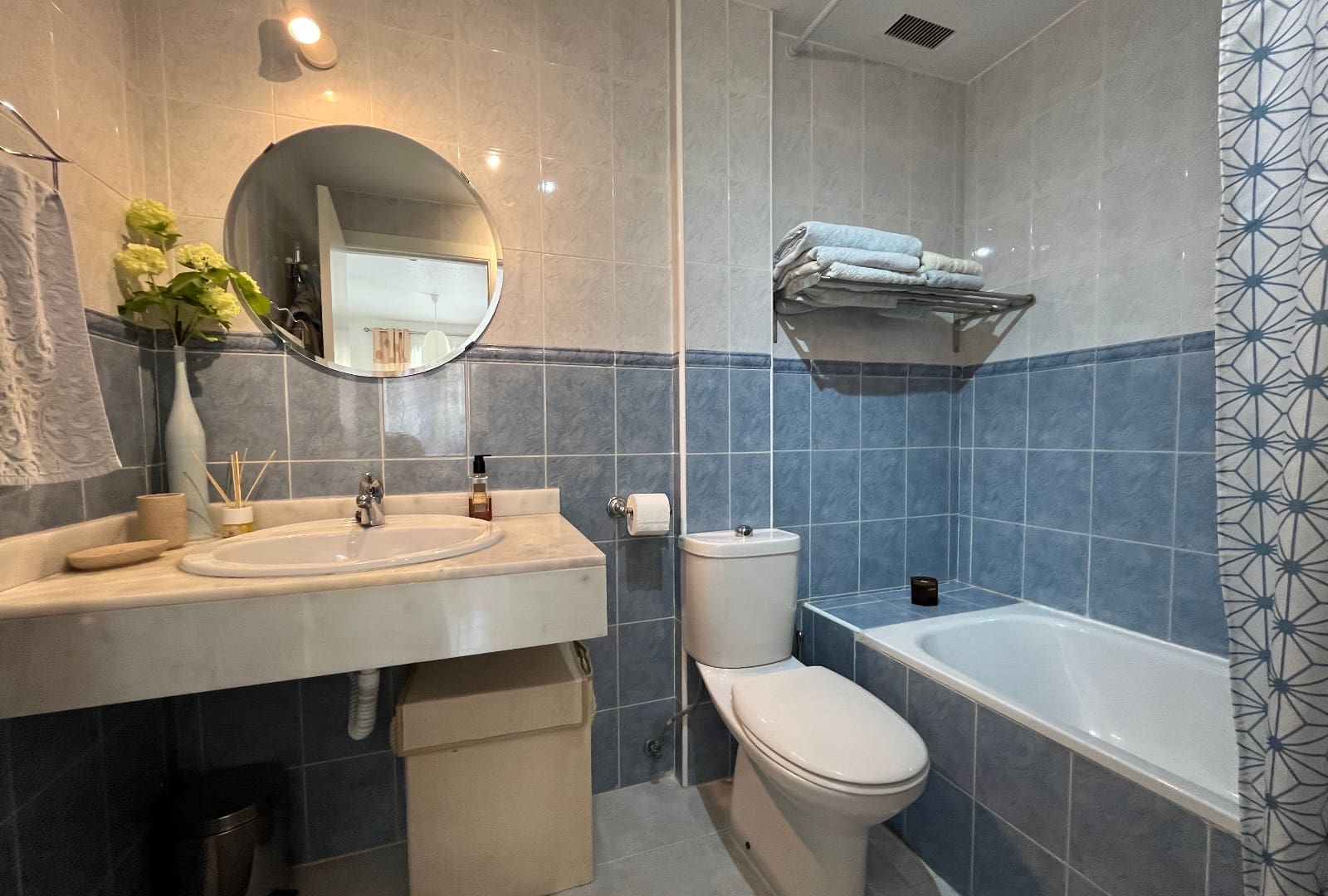 2 bedroom Apartment for sale in Villamartin with pool - € 164,000 (Ref: 9999043)