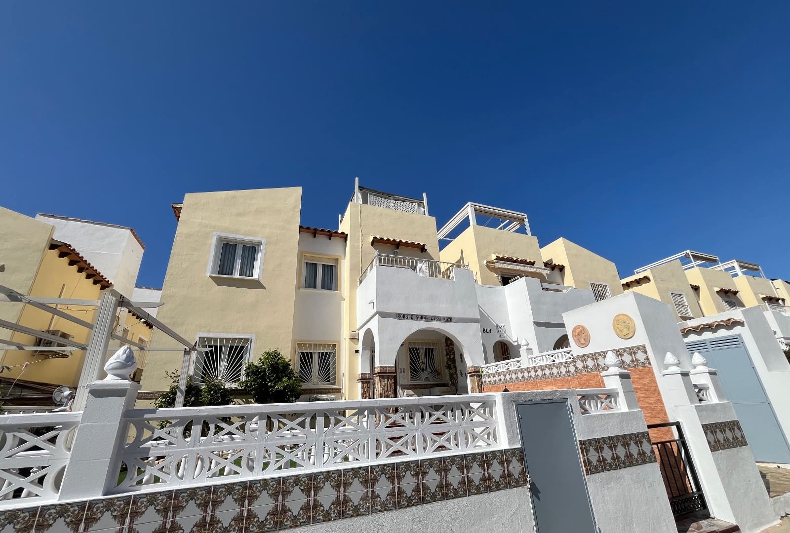 2 bedroom Apartment for sale in Villamartin with pool - € 164,000 (Ref: 9999043)