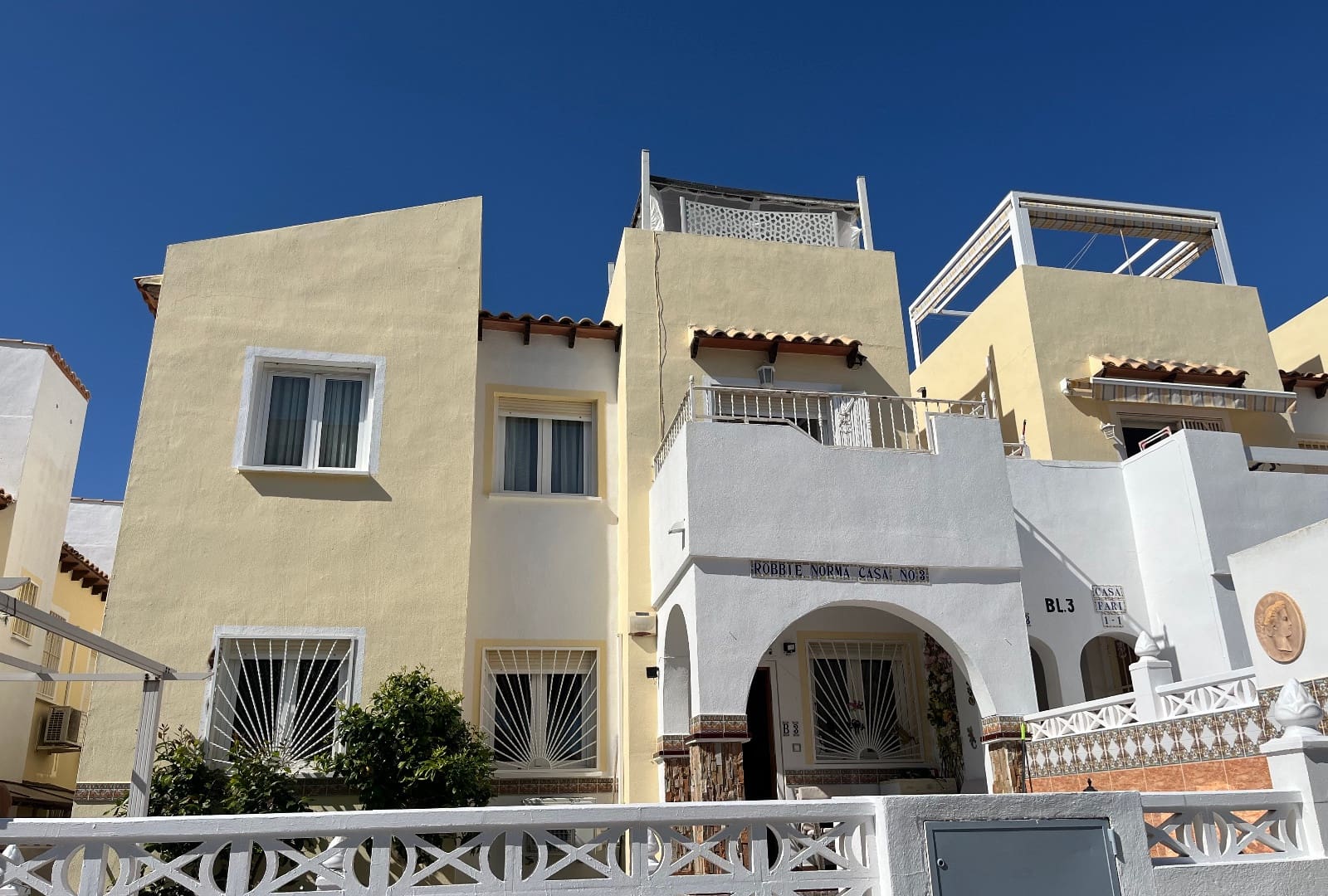 2 bedroom Apartment for sale in Villamartin with pool - € 164,000 (Ref: 9999043)