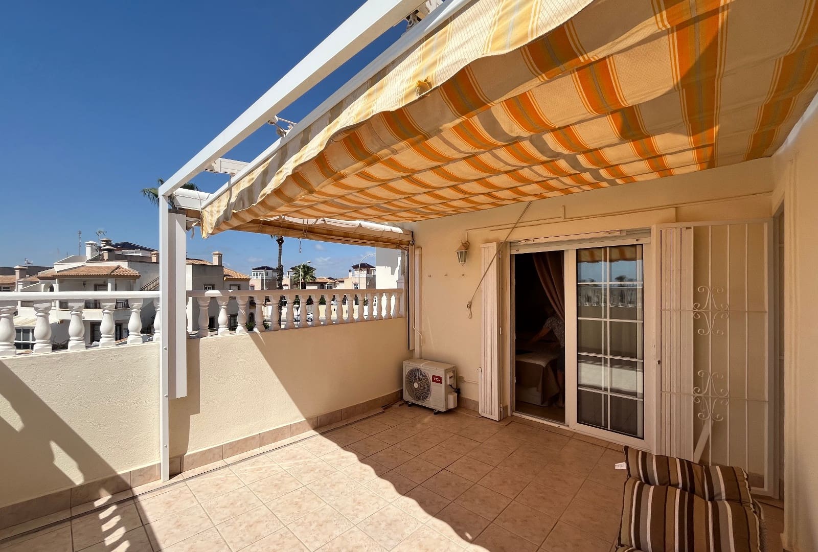 3 sovrum Radhus till salu i Playa Flamenca med pool - 259 995 € (Ref: 9999044)
