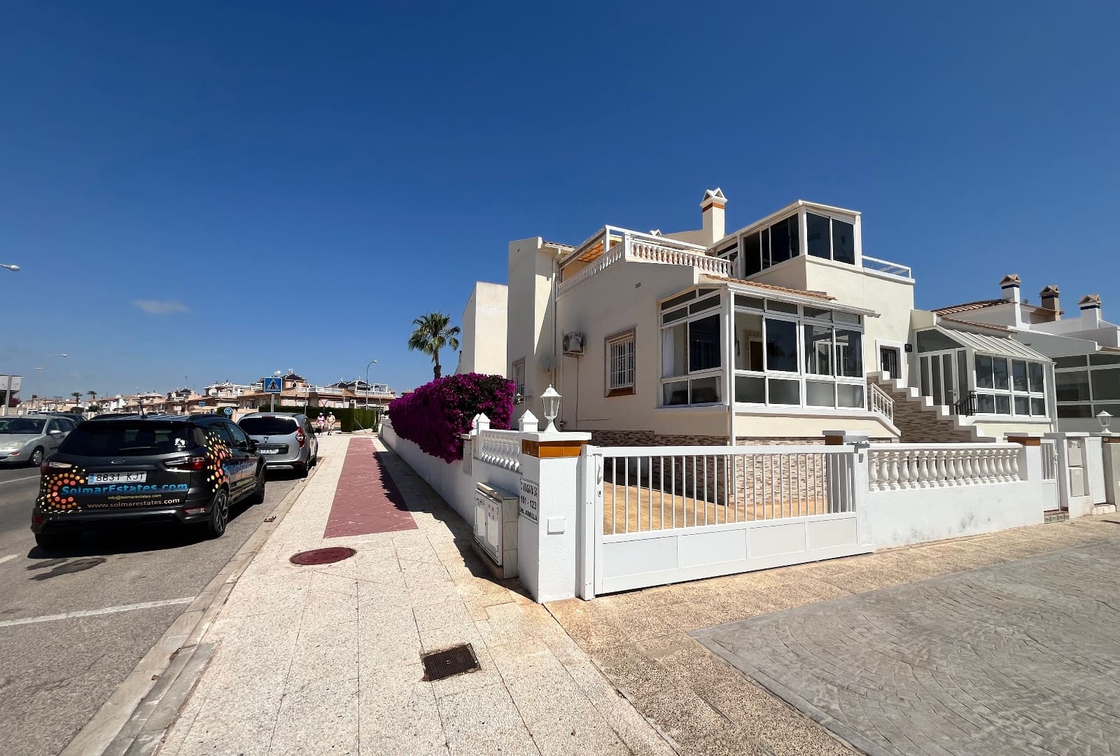 3 sovrum Radhus till salu i Playa Flamenca med pool - 259 995 € (Ref: 9999044)
