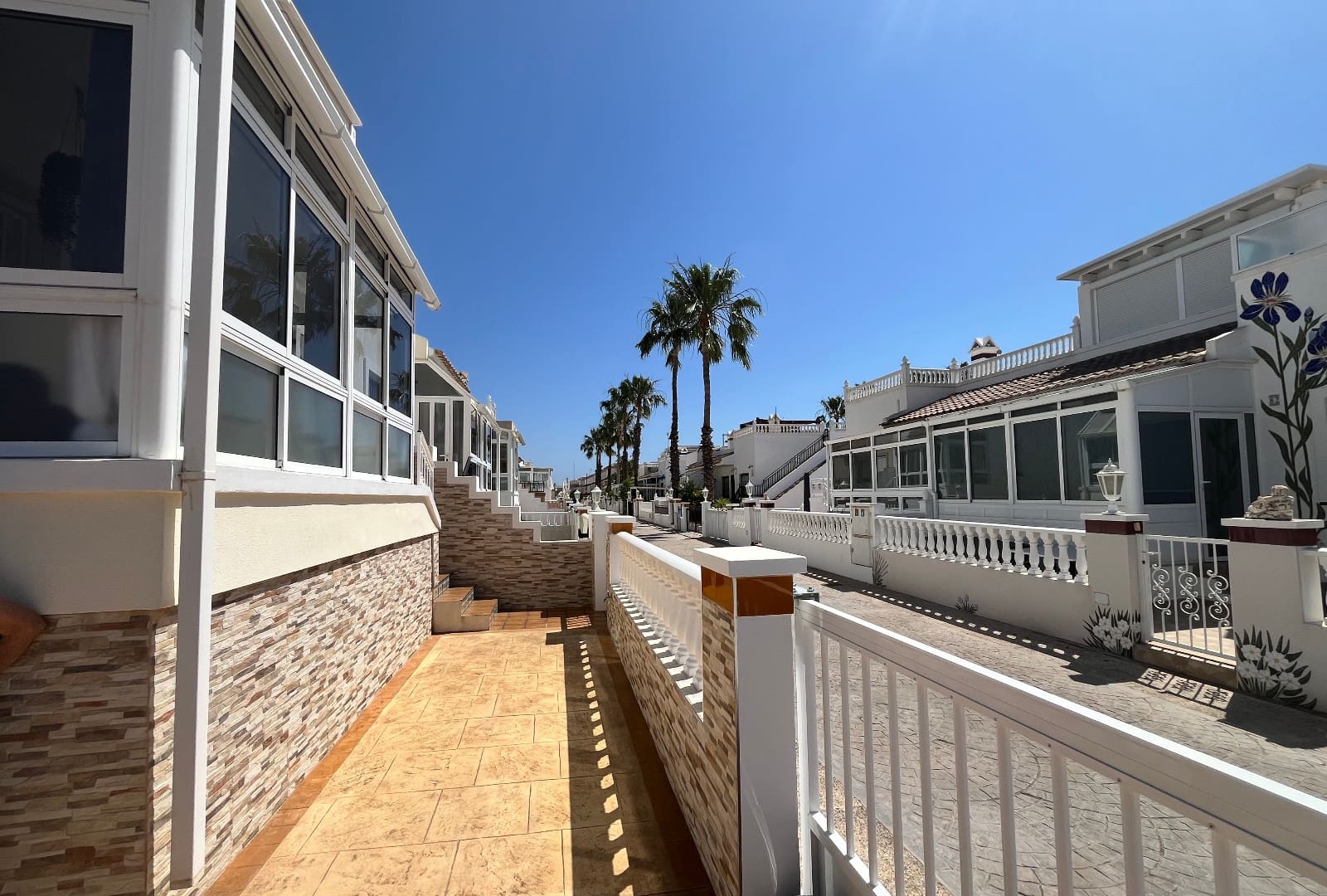 3 sovrum Radhus till salu i Playa Flamenca med pool - 259 995 € (Ref: 9999044)