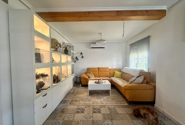 3 bedroom Villa for sale in Algorfa with pool - € 296,000 (Ref: 9999292)