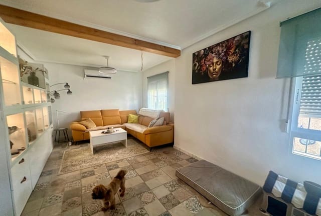 3 bedroom Villa for sale in Algorfa with pool - € 296,000 (Ref: 9999292)