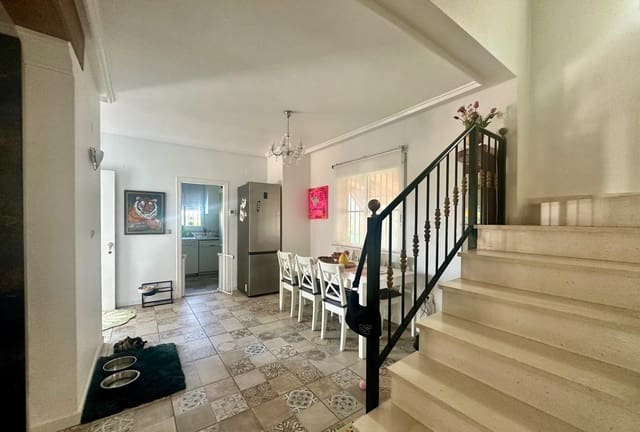 3 bedroom Villa for sale in Algorfa with pool - € 296,000 (Ref: 9999292)